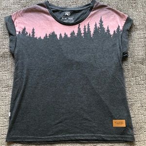 Women’s Tentree Forest Short Sleeve Shirt